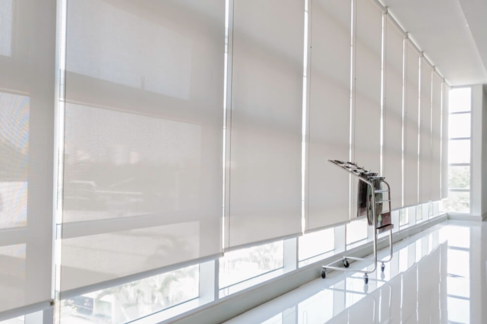 estores screen
